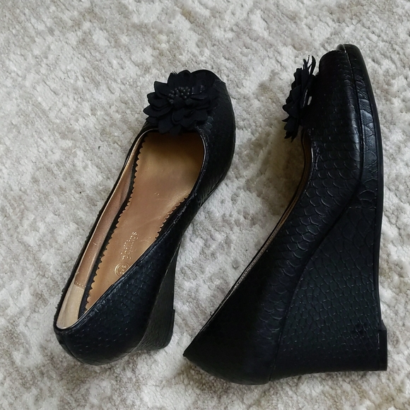 Lindsay Phillips Python Print  Floral Peep Toe Wedge 7M Black - Picture 14 of 17